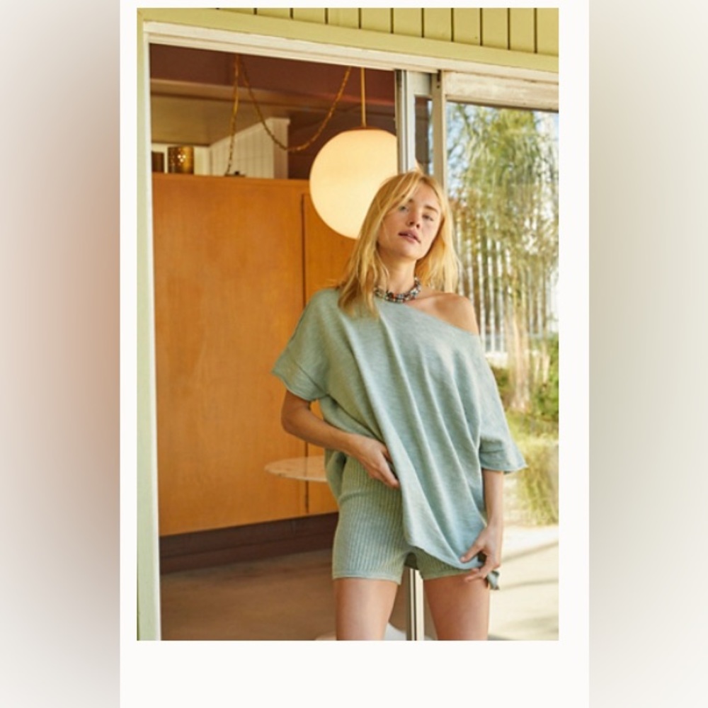 Free People Winnie Set. TOP - MEDIUM , SHORTS - XS